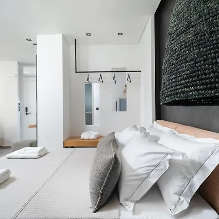 Solere Apartments *