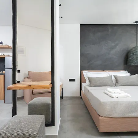 Solere Apartments *